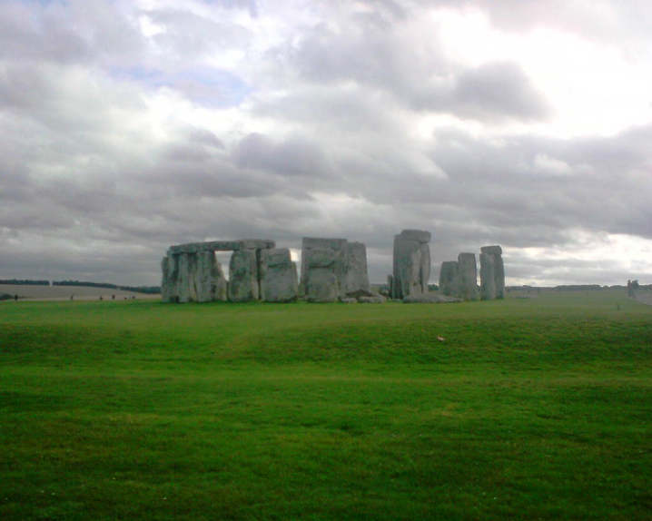 stonehenge-r48